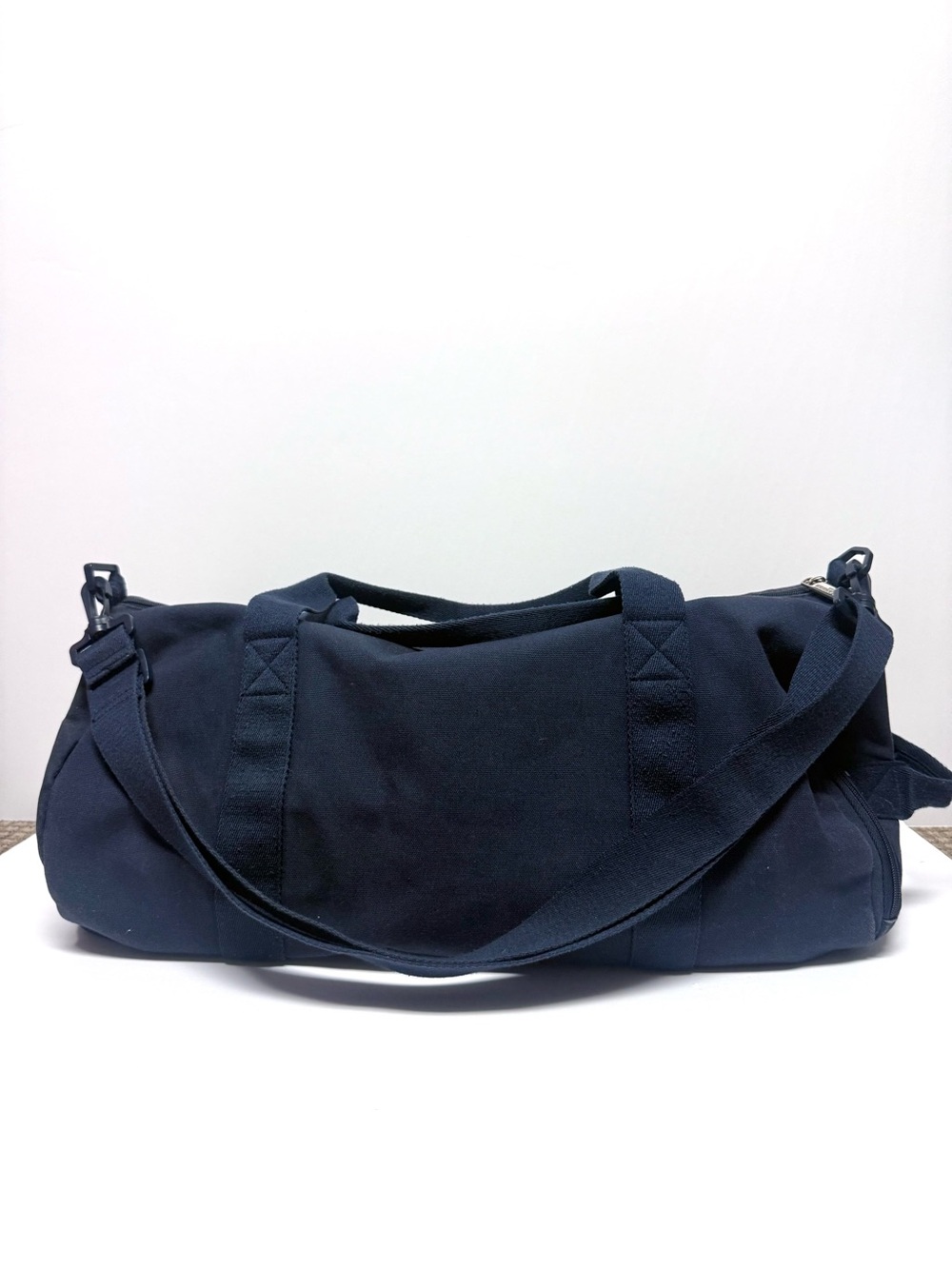 Polo Ralph Lauren Fragrance Duffel Bag Navy Blue Gym Overnight 20x13x10” - Picture 5 of 9
